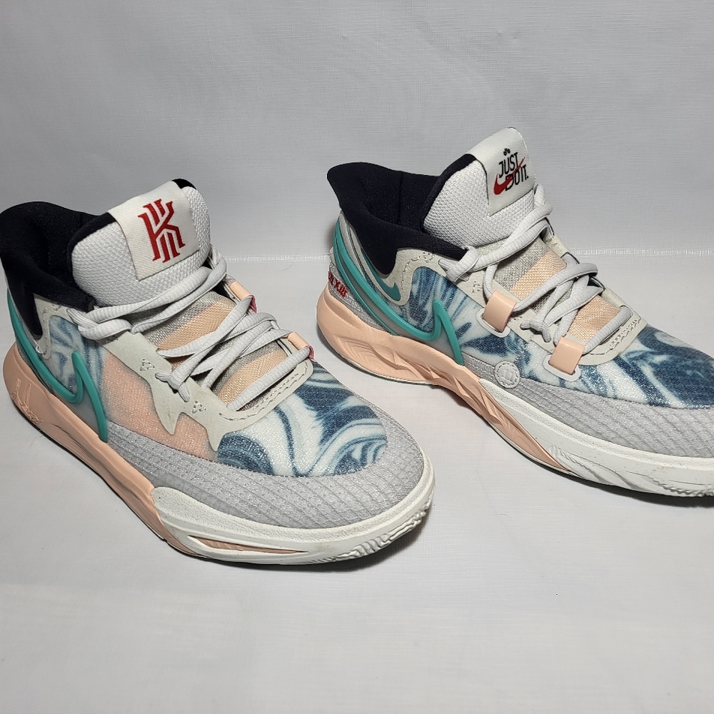 2 pair Nike kyrie 8 unreleased